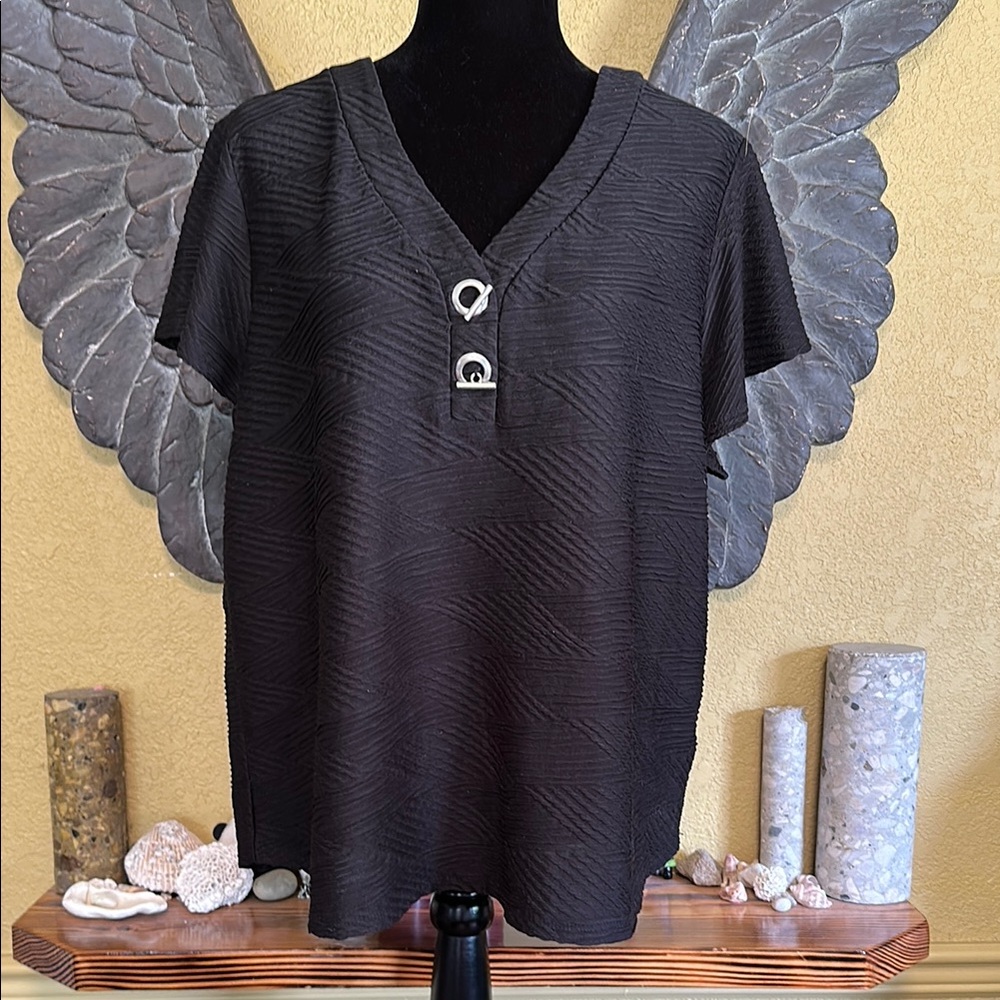Love Scarlett Black Textured V-Neck Top